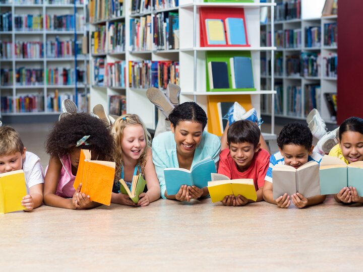 students reading